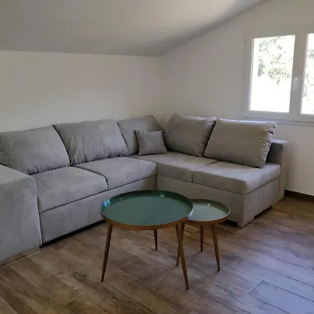 Casa Voscia Pensión 3*